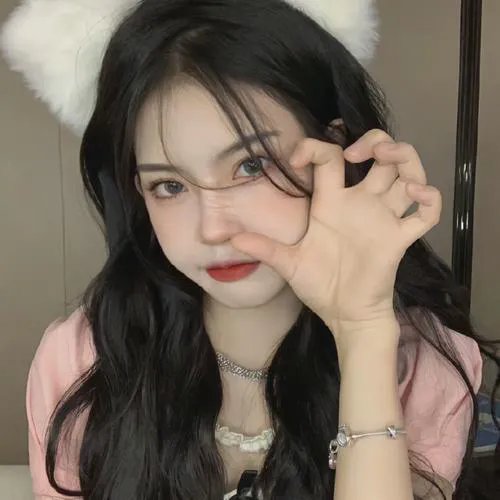 接近无限的白